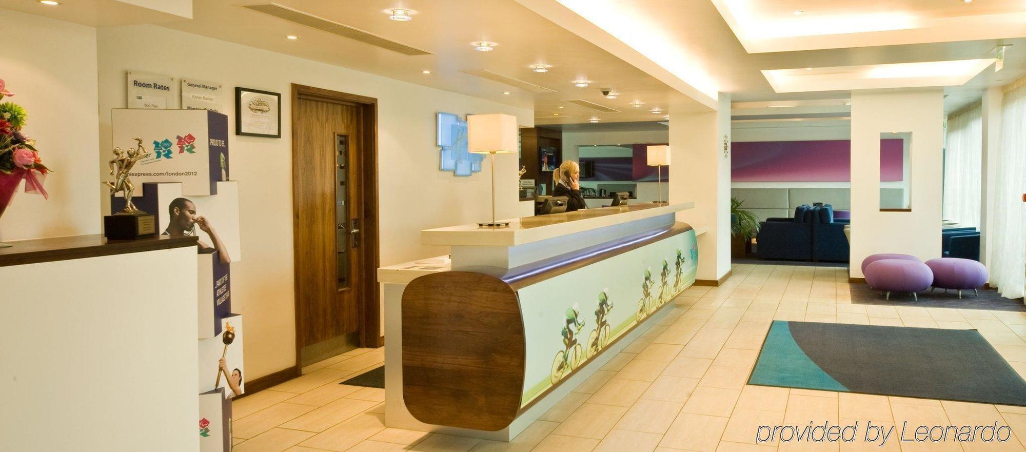 Holiday Inn Express Burnley M65 Jct 10, An Ihg Hotel Exterior photo